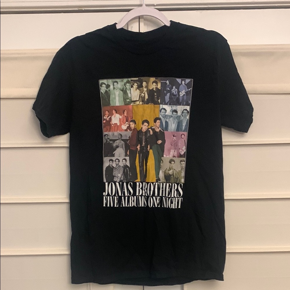 Jonas Brothers Graphic Tee - Black